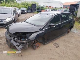 Vrakbiler auto Ford Focus Focus 3 Wagon, Combi, 2010 / 2020 1.0 Ti-VCT EcoBoost 12V 125 2014/2
