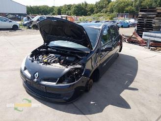 disassembly passenger cars Renault Clio Clio III Estate/Grandtour (KR), Combi, 2007 / 2014 1.6 16V 2008/9
