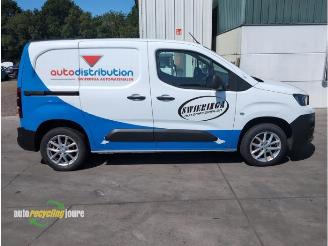 Vrakbiler auto Peugeot Partner Partner (EA//EF/EN/EU), Van, 2018 1.5 BlueHDi 100 2022/1
