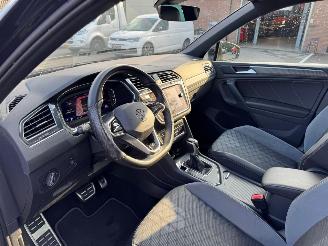Volkswagen Tiguan R Line PANO AUTOMAAT LEDER LED VOLL picture 16
