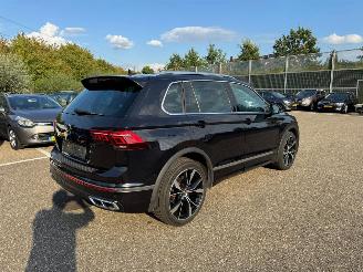 Volkswagen Tiguan R Line PANO AUTOMAAT LEDER LED VOLL picture 2