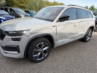 Skoda Kodiaq 4x4 WD 190pk Sportline 2.0 Pano led kuipstoelen Leder picture 10