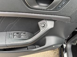 Seat Ateca FR 1.5 150PK automaat LEDER LED DODEHOEK KEYLESS ENTRY & GO picture 21