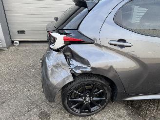 Toyota Yaris Yaris 1.5-l-VVT-i Hybrid 116 CVT Sport voll picture 14
