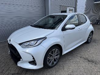 Toyota Yaris Yaris 1.5-l-VVT-i Hybrid 130 CVT Style PLUS FACELIFT Voll 2024/4