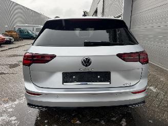 Volkswagen Golf TSIe R-line DSG 96 KW picture 3