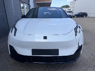 Lynk & Co 01 Lynk & Co 02 Core Electric pano rijdbaar picture 6