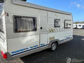 krockskadad bil caravan Dethleffs  New Line 460 + Voortent 2000/7
