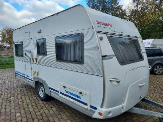 krockskadad bil caravan Dethleffs  New Line 460 + Voortent 2000/7