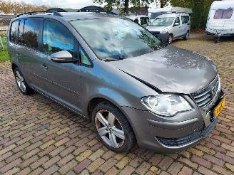skadebil auto Volkswagen Touran Comfortline 2.0 TDI 2010/2