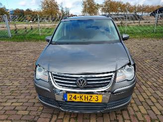 Volkswagen Touran Comfortline 2.0 TDI picture 5