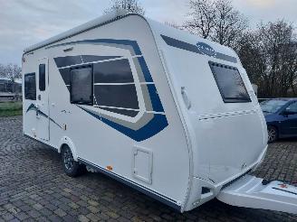 krockskadad bil caravan Caravelair  Artica 465 Mover+Omnistor 2019/10