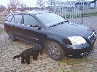 Unfallwagen Toyota Avensis 2.0 benzine + Apk 2005/3