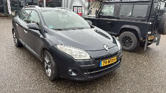 skadebil auto Renault Mégane Estate 1.6 dCI Automaat 2010/11
