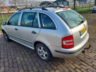 Skoda Fabia 1.4 + Airco  350 euro vaste prijs picture 4