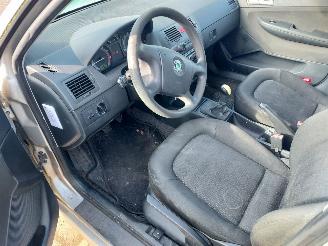 Skoda Fabia 1.4 + Airco  350 euro vaste prijs picture 5