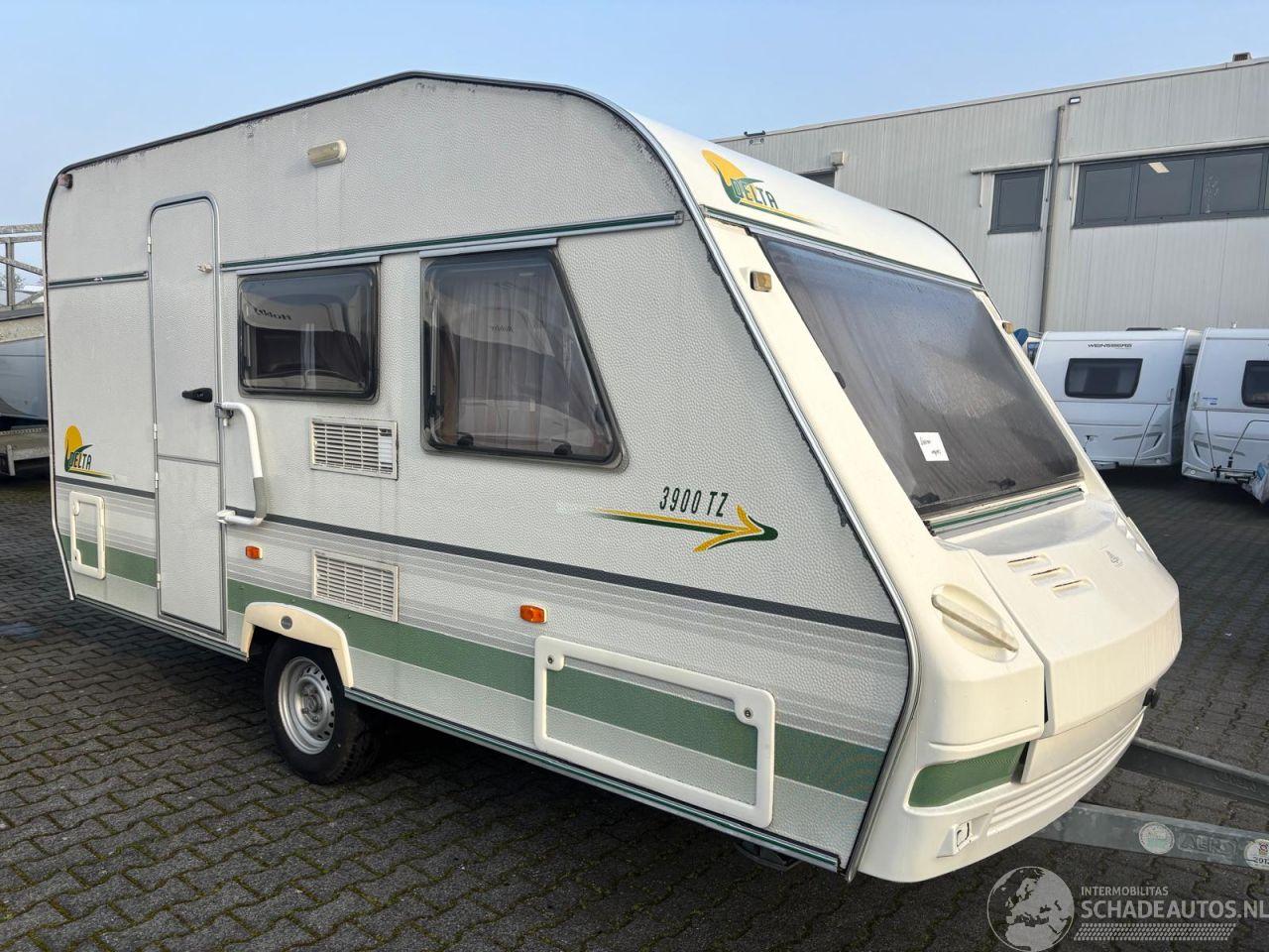 Delta  3900 TZ 4 persoons caravan met cassette toilet