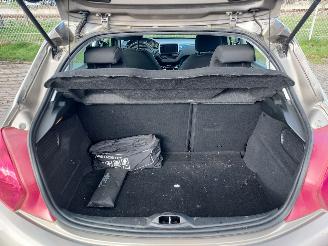 Peugeot 208 1.2i euro 5 nieuwe apk picture 6