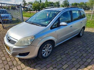 Opel Zafira 7 persoons + apk 1.8 Temtation picture 2