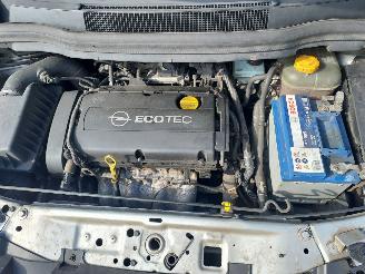 Opel Zafira 7 persoons + apk 1.8 Temtation picture 10