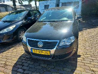Volkswagen Passat 1.6 FSI Trendline Sedan 6 bak picture 3