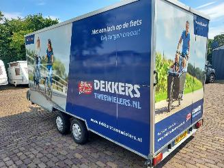 Van Weel  Gesloten aanhanger met 3 zijkleppen 2700 kilo picture 6