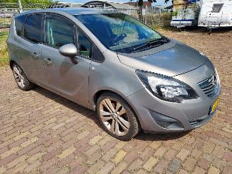 skadebil auto Opel Meriva  2011/5