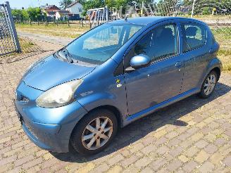 Toyota Aygo 5 deurs picture 2