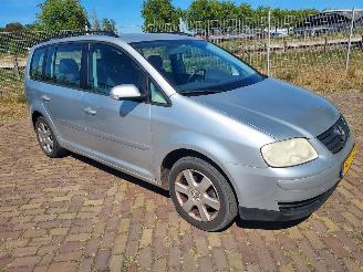 Vaurioauto  passenger cars Volkswagen Touran 1.4TSI 2006/8
