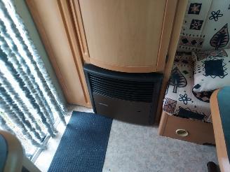 Adria  5204 PX + Voortent en frans bed picture 7