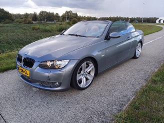 Voiture accidenté BMW 3-serie 335i e93 2007/3