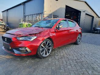 damaged passenger cars Seat Leon 1.5 tsi fr uitvoering 2020/7