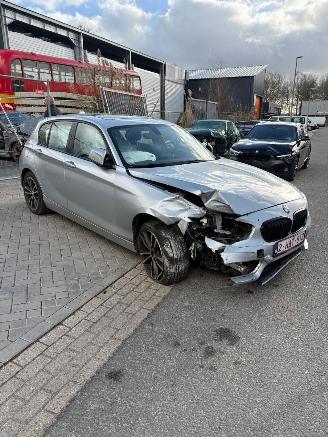 BMW 1-serie 118i picture 2