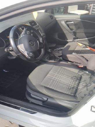 Volkswagen Polo 1.2 tsi lounge picture 8