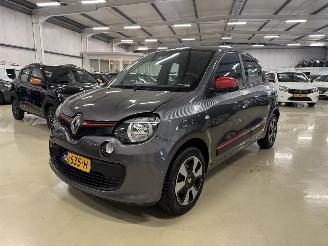 damaged passenger cars Renault Twingo 1.0 SCe Collection 52kw AIRCO 2016/4