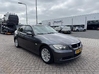 damaged passenger cars BMW 3-serie 318 i AIRCO 2008/1