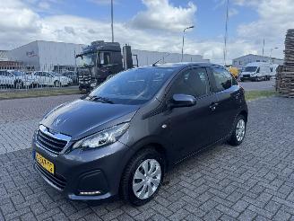 damaged passenger cars Peugeot 108 1.0 e-Active AIRCO Euro6 2021/7