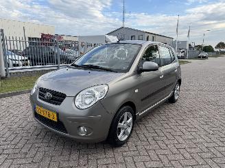 Unfallwagen Kia Picanto 1.0 46kw AIRCO 2010/2