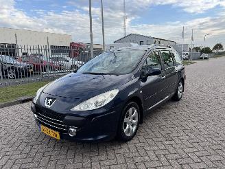 Coche accidentado Peugeot 308 SW 1.6 HDi 80Kw AIRCO 2007/11