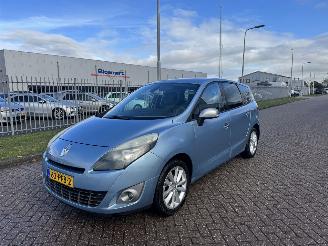 krockskadad bil auto Renault Grand-scenic 1.4 96kw 7 persoons Navi - Clima 2011/6