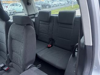 Volkswagen Touran 1.6 75kw 7-PERSOONS picture 13