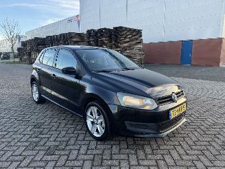 krockskadad bil auto Volkswagen Polo 1.2 12V Trendline AIRCO 2009/9