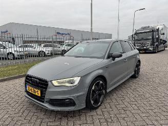 krockskadad bil auto Audi A3 1.4 TFSI  92 Kw  Navi Clima 2015/8