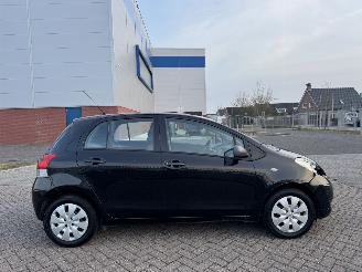 Toyota Yaris 1.3 VVTi 74kw AIRCO picture 5