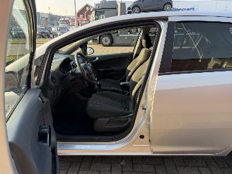 Opel Corsa 1.4 16V Edition AIRCO picture 11