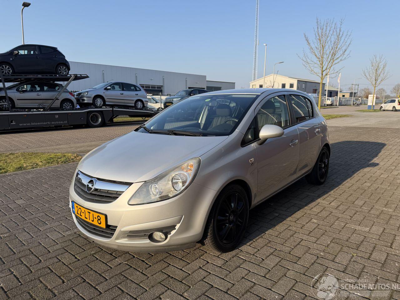 Opel Corsa 1.4 16V Edition AIRCO
