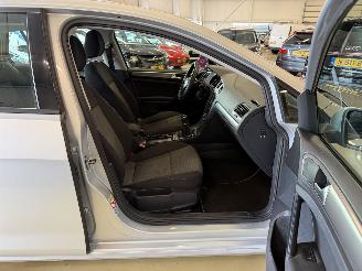 Volkswagen Golf 1.2 TSI  77Kw CLIMA - NAVI picture 18