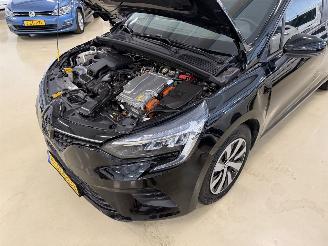 Renault Clio 1.6 E-Tech Hybrid 145 Equilibre picture 12