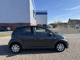 Toyota Aygo 1.0 VVT-i  AIRCO - NAVI picture 5