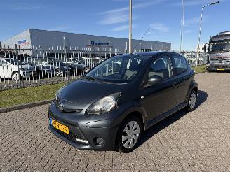 Avarii autoturisme Toyota Aygo 1.0 VVT-i  AIRCO - NAVI 2013/10